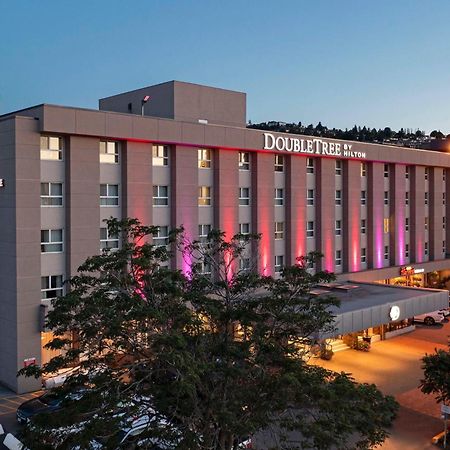 Doubletree By Hilton - Kamloops Hotel Exterior photo