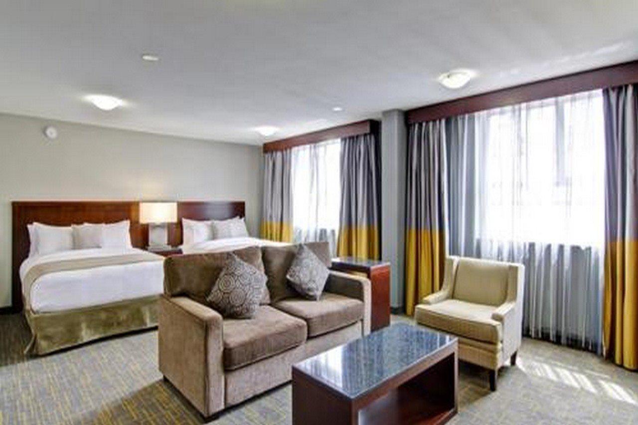 Doubletree By Hilton - Kamloops Hotel Exterior photo