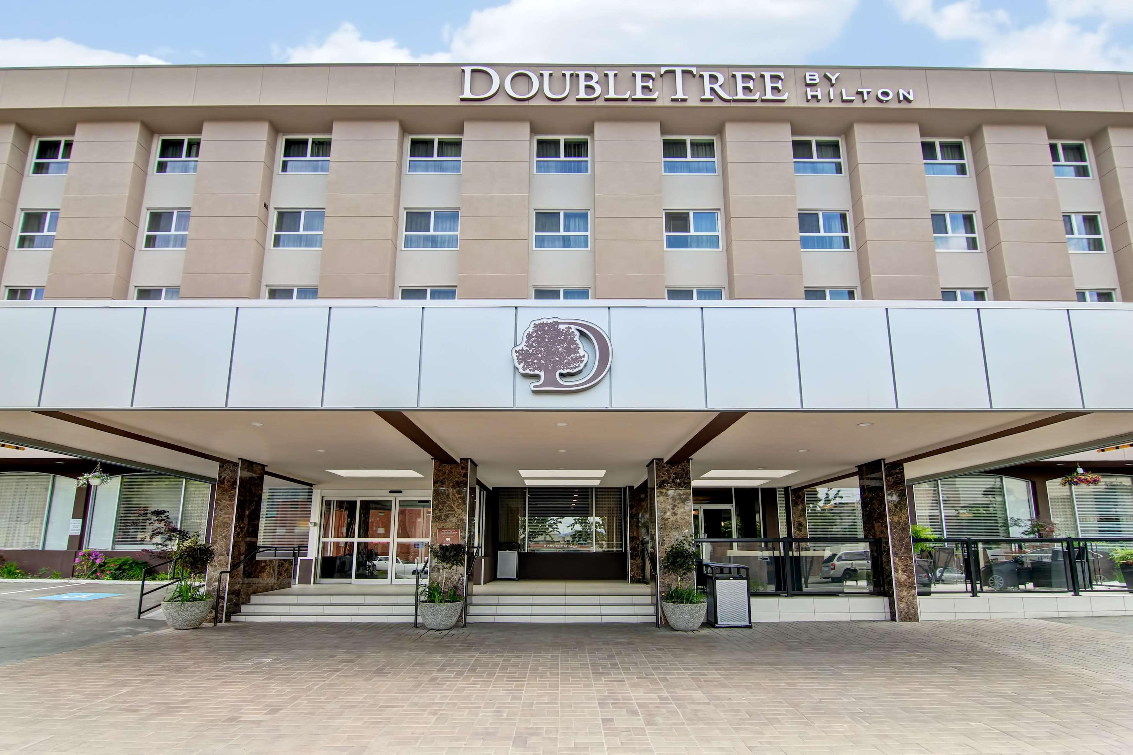 Doubletree By Hilton - Kamloops Hotel Exterior photo